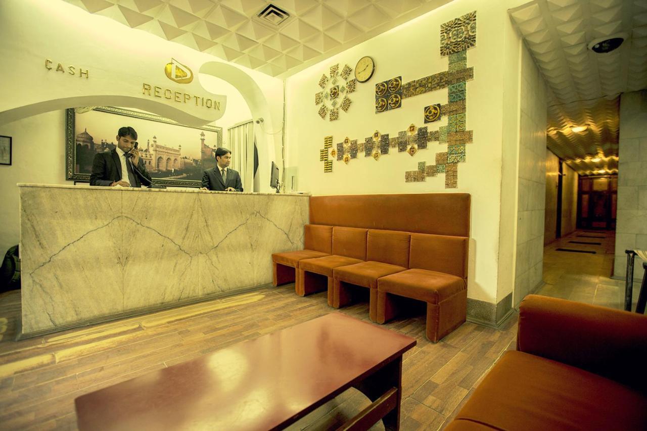 Deep Hotel ลัคเนา ภายนอก รูปภาพ