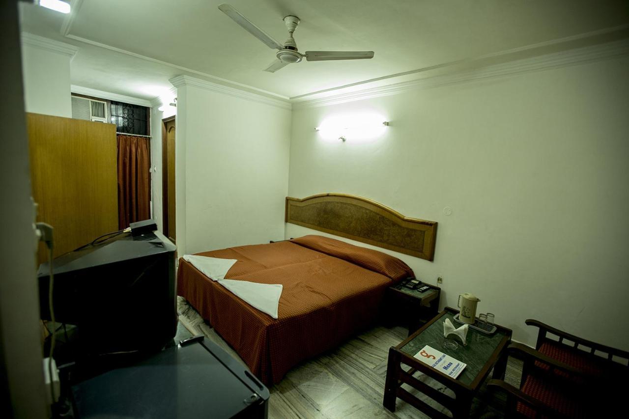 Deep Hotel ลัคเนา ภายนอก รูปภาพ